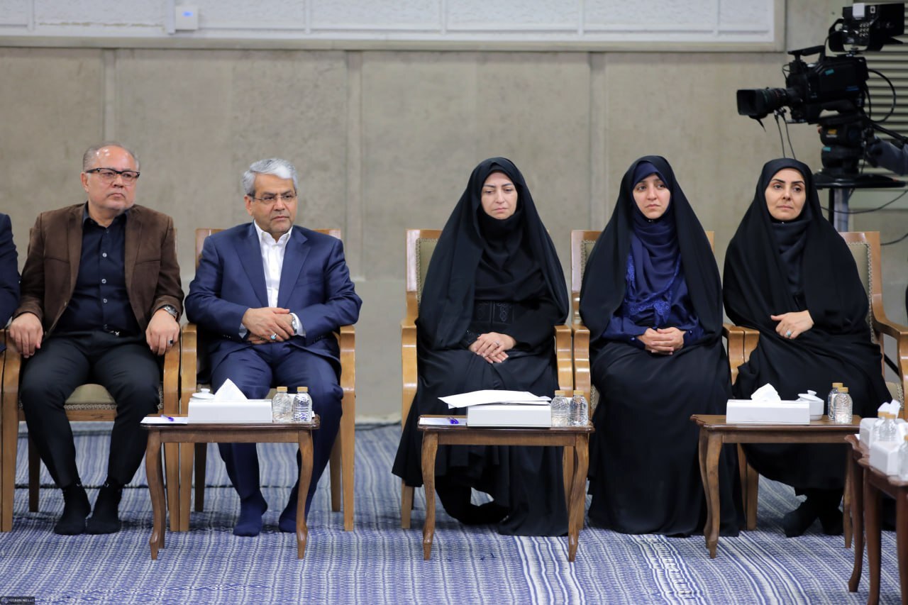 دیدار رئیس‌جمهور و اعضای هیات دولت با رهبر انقلاب