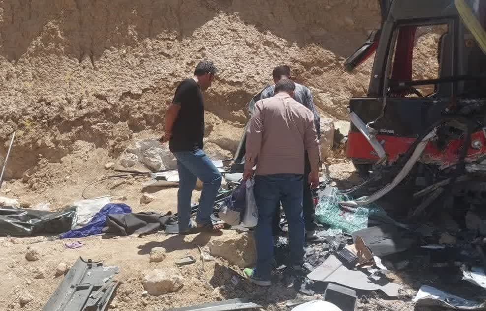 تصادف مرگبار ۲ اتوبوس در محور کرمانشاه-حمیل تصادف مرگبار ۲ اتوبوس در محور کرمانشاه-حمیل