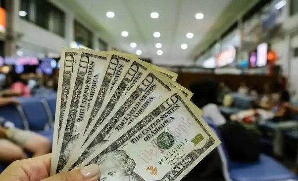 دلار؛ سقف قیمت شکسته شد