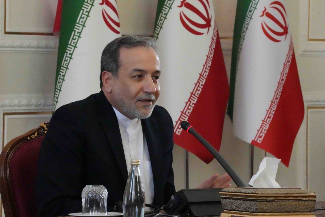 عراقچی خطاب به بورل؛ اروپا نماد ریاکاری است