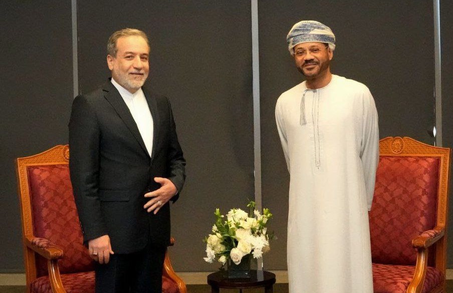 وزیر خارجه عمان: مسائل غیرممکن میان ایران و آمریکا محتمل به‌نظر می‌رسند