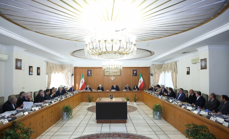 تاکید پزشکیان بر پیگیری مطالبات فعالان اقتصادی در دولت