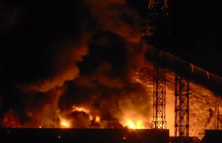 حمله هوایی آمریکا به کاراکاس/ روایت سی‌بی‌اس از دستور ترامپ/ بمباران آرامگاه هوگو چاوز +ویدیو