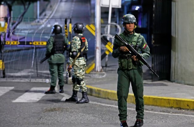 تظاهرات در کاراکاس در حمایت از مادورو