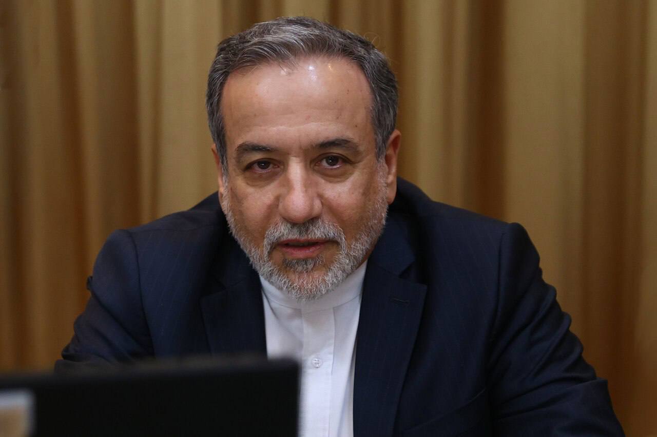 عراقچی: ترامپ از قانون جنگل صحبت میکند/ وضعیت اتباع ایرانی در ونزوئلا خوب است عراقچی: ترامپ از قانون جنگل صحبت میکند/ وضعیت اتباع ایرانی در ونزوئلا خوب است