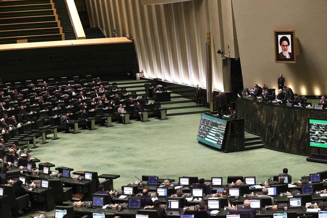 شعار «مرگ» در مجلس شورای اسلامی
