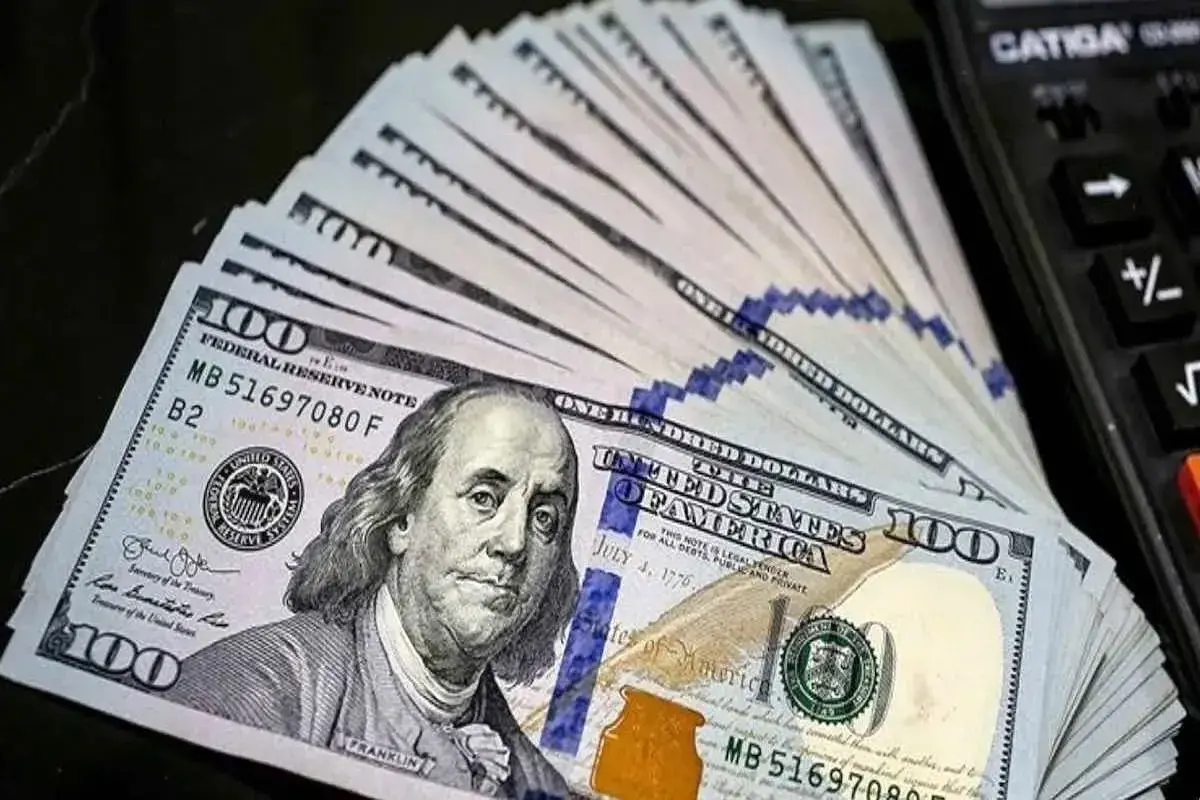 گرانی ۱۱۰۰ تومانی؛ دلار یک کانال بالا رفت