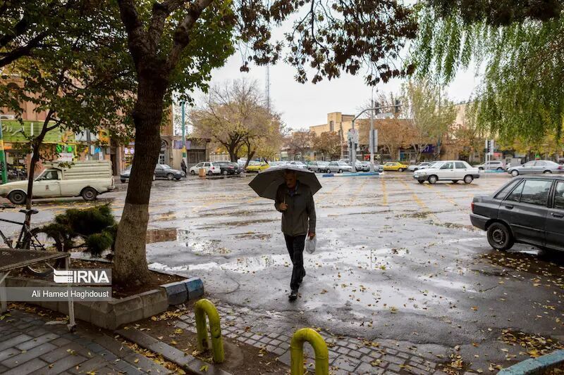 هوای بارانی و برفی در اغلب مناطق/ کاهش دما در نیمه شرقی