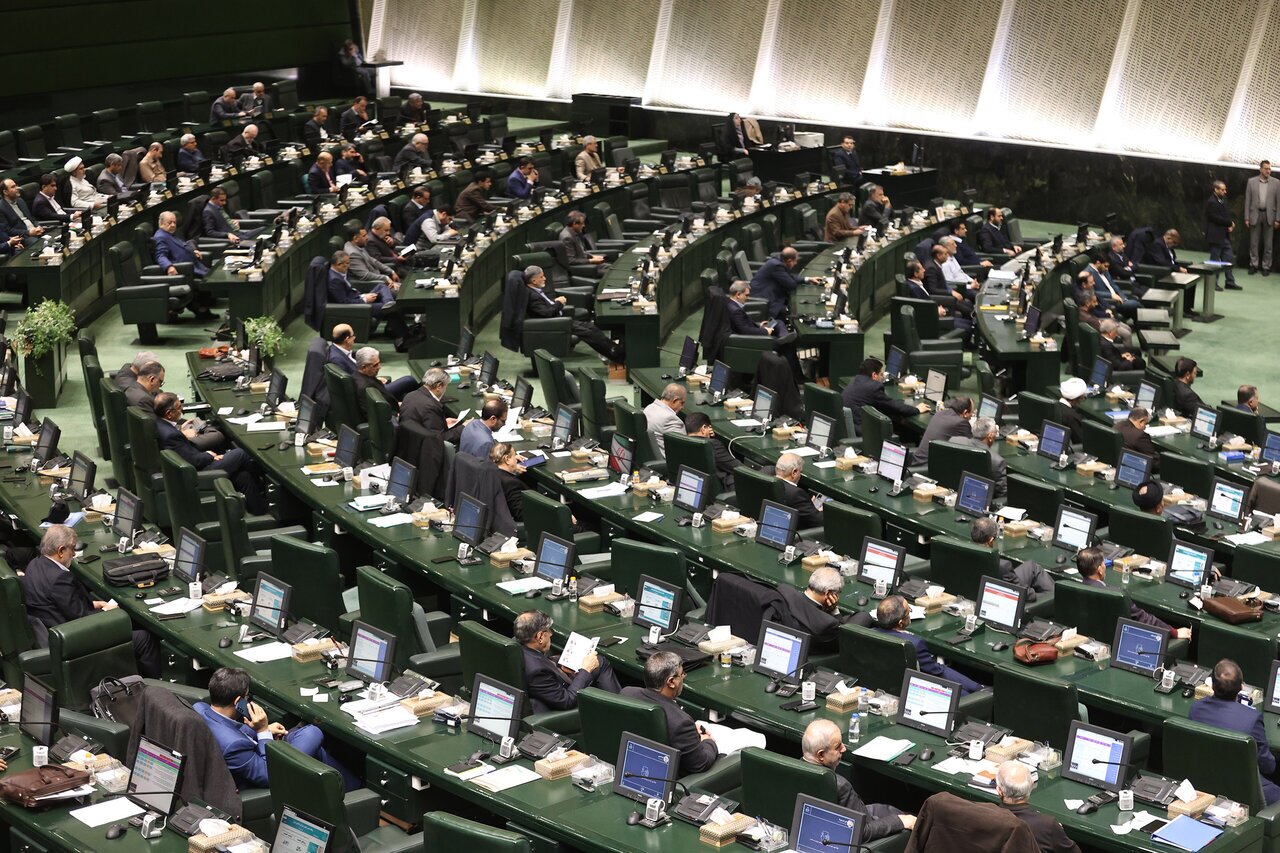 موافقت مجلس با بررسی اولویت‌دار طرح قانون حمایت از تجمعات و راهپیمایی‌ها