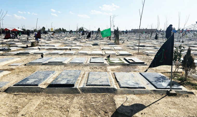 روزهای تیره و تار در بهشت زهرا؛ جوانانی که در دل خاک آرمیدند