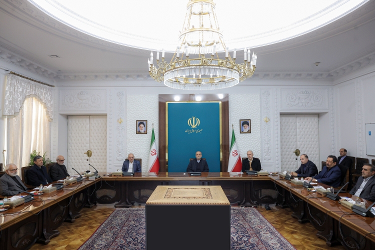 وعده پزشکیان برای بازگشت آرامش به بازار و افزایش قدرت خرید مردم