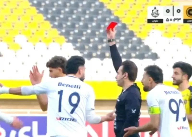 سپاهان حریف ملوان ۱۰ نفره نشد/ فرصت بزرگ برای پرسپولیس