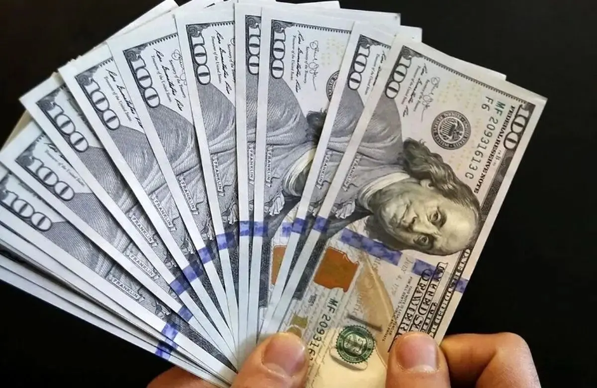 ثبات دلار به دلیل قطعی اینترنت و عدم دسترسی به قیمت‌ها
