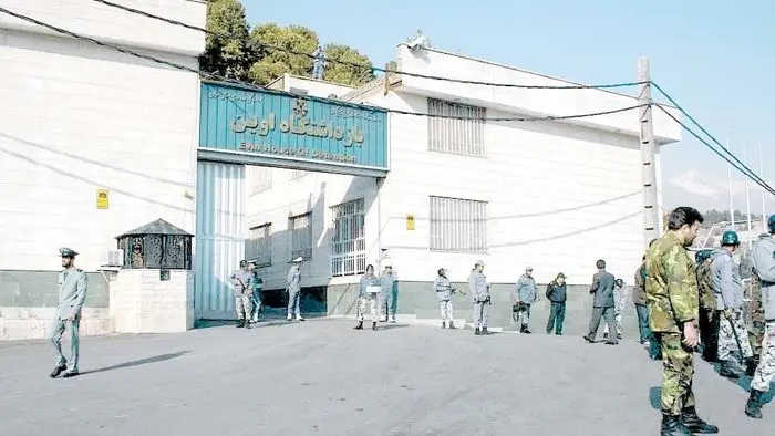 پشت درهای دادسرا؛ هیچکس نمیگوید فرزند من کجاست پشت درهای دادسرا؛ هیچکس نمیگوید فرزند من کجاست