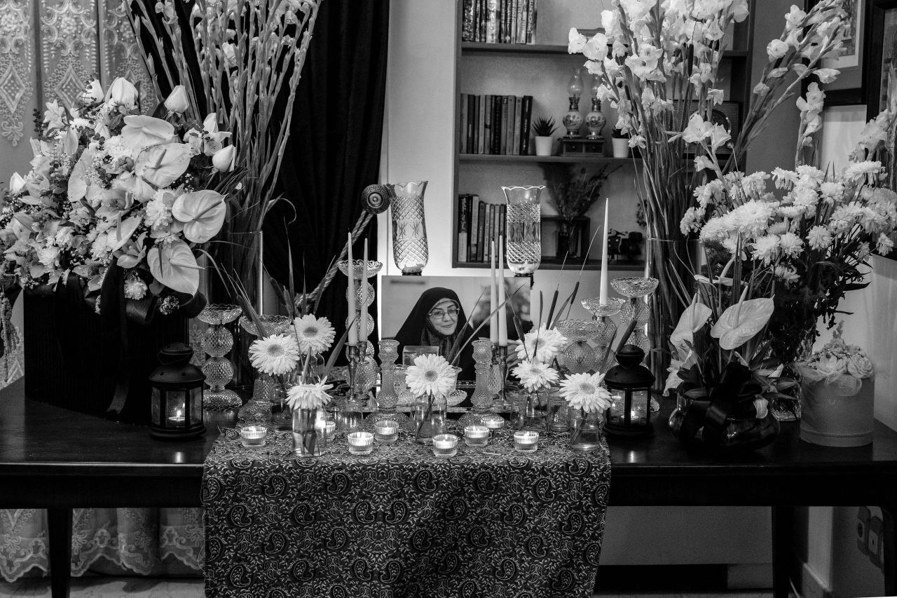 دیدار عارف با خانواده اشرف بروجردی