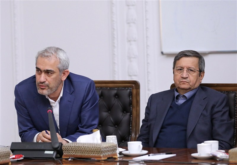 حضور «همتی» در جلسه رئیس‌جمهور با فعالان اقتصادی