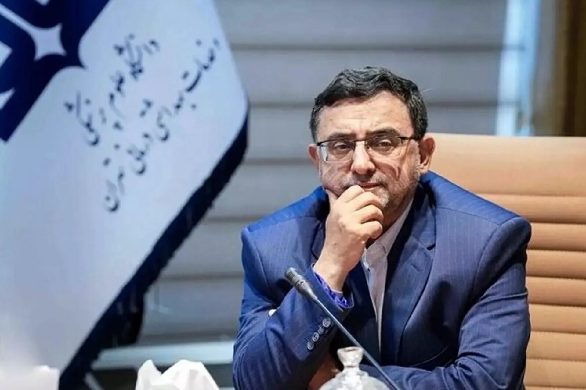 رئیسکرمی: در حوادث اخیر و در سطح خیابانها، یکی از دانشجویان دختر رشته پزشکی جان خود را از دست داد/ یک دانشجوی پسر رشته دندانپزشکی نیز در خیابان دستگیر شده که به احتمال زیاد در آیندهای نزدیک آزاد خواهد شد رئیسکرمی: در حوادث اخیر و در سطح خیابانها، یکی از دانشجویان دختر رشته پزشکی جان خود را از دست داد/ یک دانشجوی پسر رشته دندانپزشکی نیز در خیابان دستگیر شده که به احتمال زیاد در آیندهای نزدیک آزاد خواهد شد