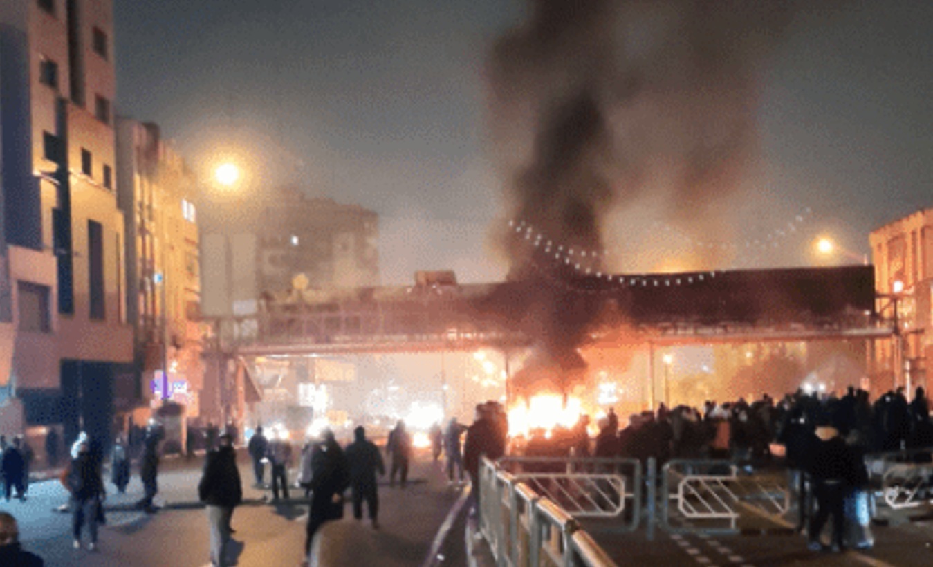 روایت کادر درمان از آسیبهای چشمی در اعتراضات؛ ۱۰۰ عمل در یک شیفت و ورود حراست روایت کادر درمان از آسیبهای چشمی در اعتراضات؛ ۱۰۰ عمل در یک شیفت و ورود حراست