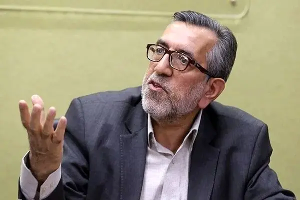 حضور ناوگان و ناو هواپیمابر، لزوما به معنای جنگ نیست/ احتمال درگیری همچنان وجود دارد