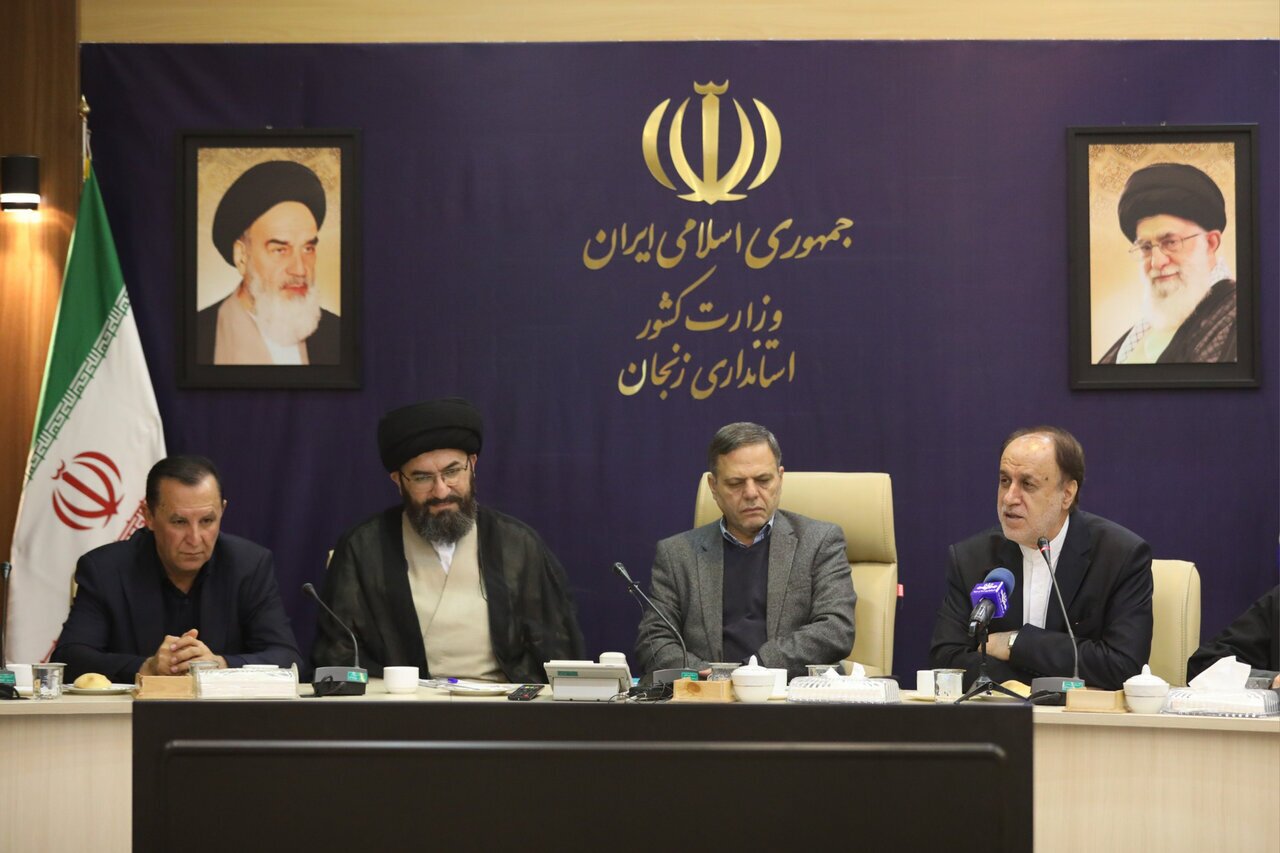 حاجی‌بابایی: ترامپ، داعش مدرن است/ آمریکا از ما وحشت می‌کند