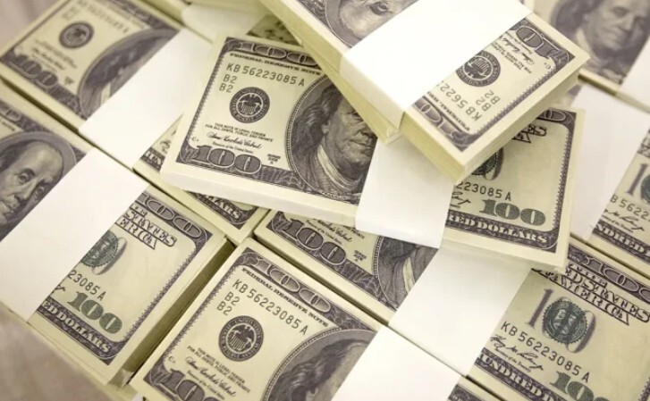 دلار از کانال ۱۶۰ هزار تومانی عقب نشست دلار از کانال ۱۶۰ هزار تومانی عقب نشست