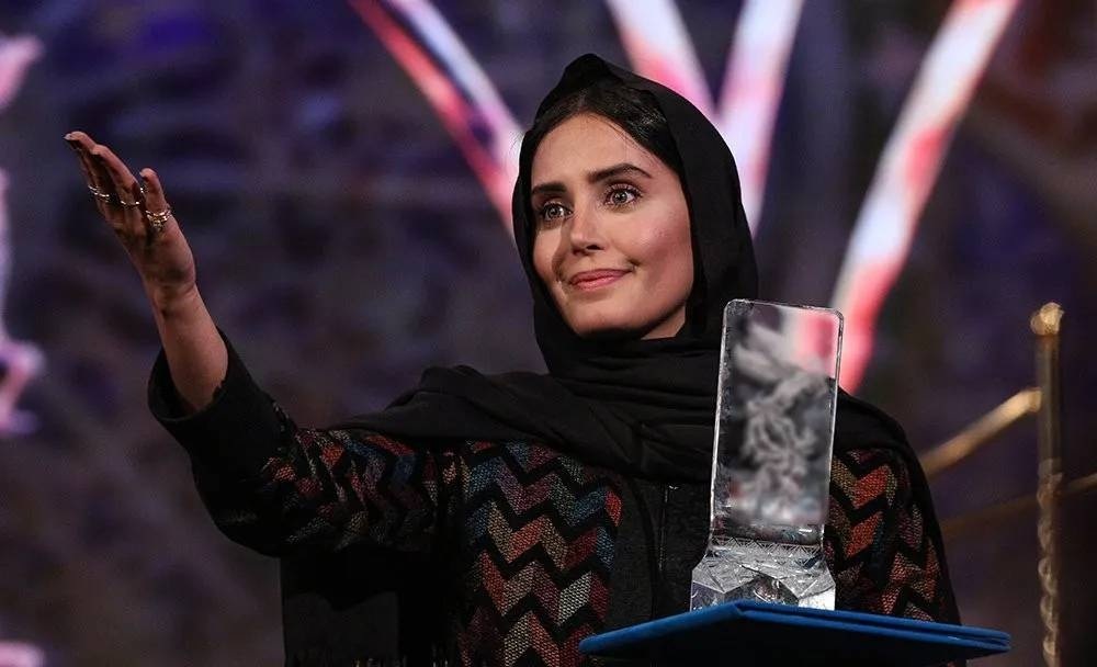 خداحافظی الناز شاکردوست از سینما؛ این خاک بوی خون می‌دهد