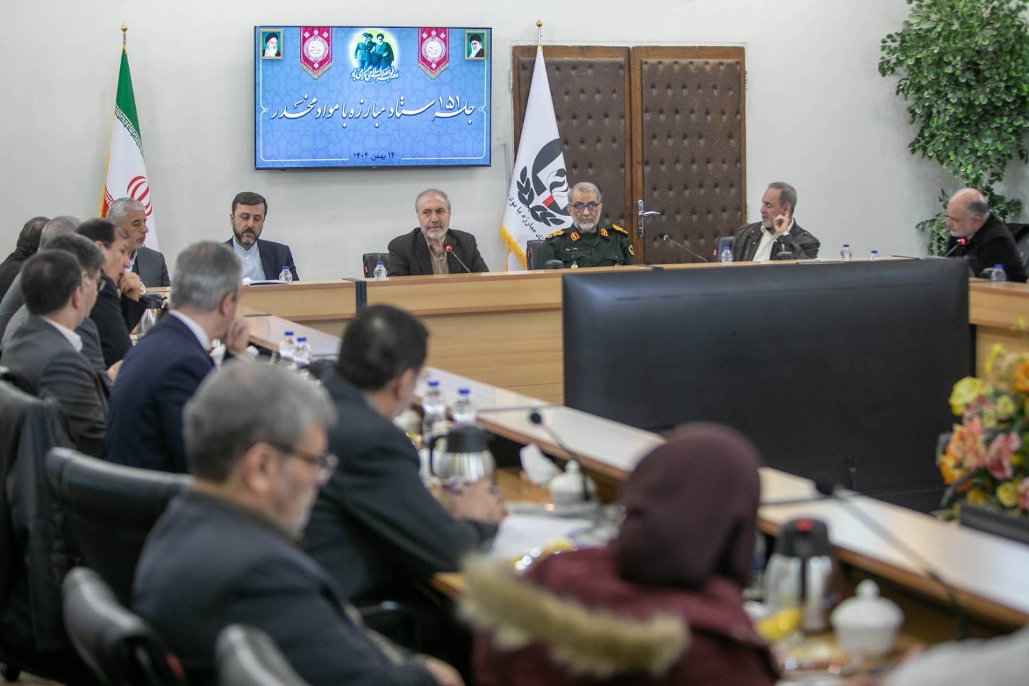 تصویب کشت کنترل‌شده گیاه «شقایق الیفرا» در جلسه ستاد مبارزه با موادمخدر