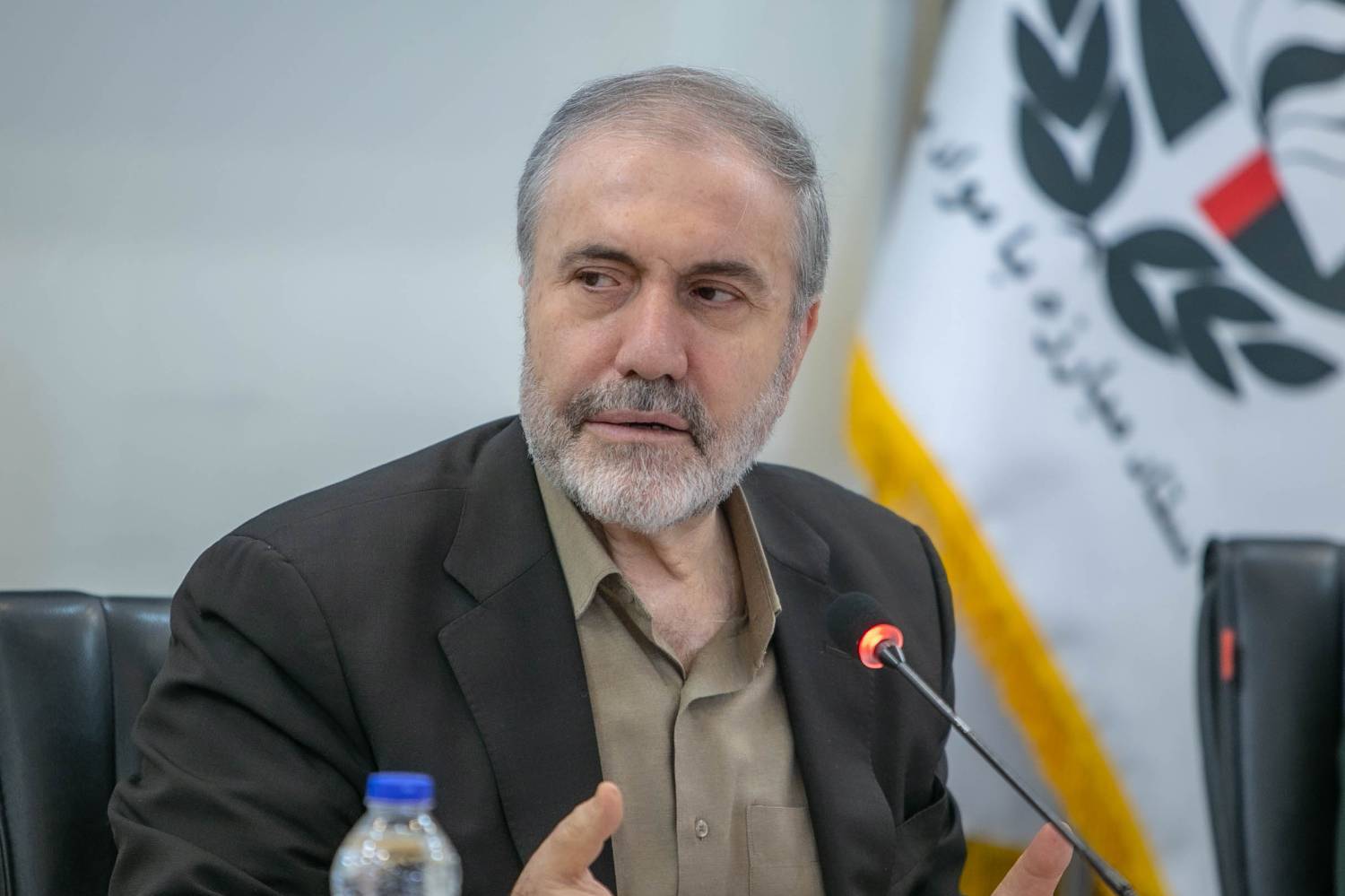 تصویب کشت کنترل‌شده گیاه «شقایق الیفرا» در جلسه ستاد مبارزه با موادمخدر