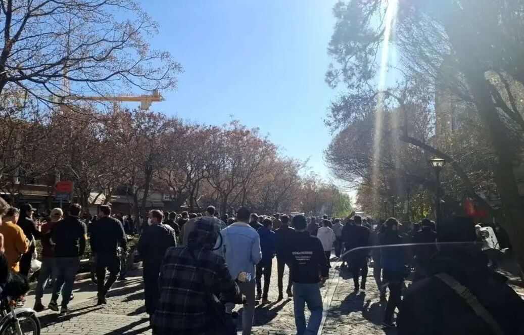 بیانیه شماره ۲ جمعی از جامعه‌شناسان داخل ایران در خصوص اعتراضات دی‌ماه