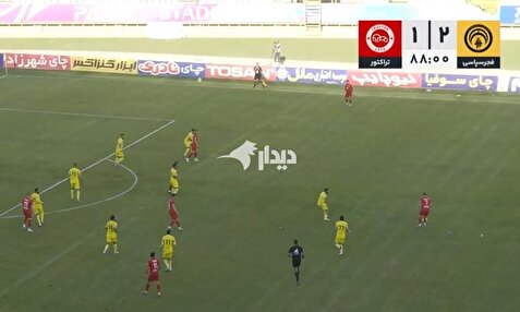 غول‌کشی در شیراز/ تراکتور هم مثل پرسپولیس زمین‌گیر شد