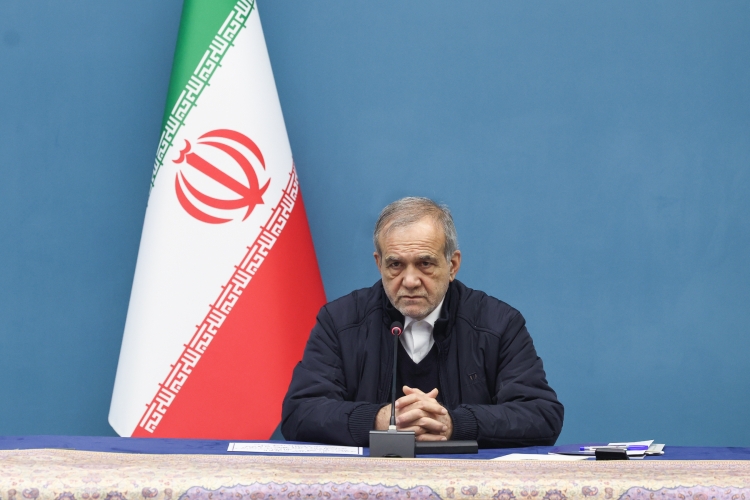 پزشکیان: اگر برای توسعه برنامه‌ای علمی نداشته باشیم، از تحولات جهانی عقب می‌مانیم