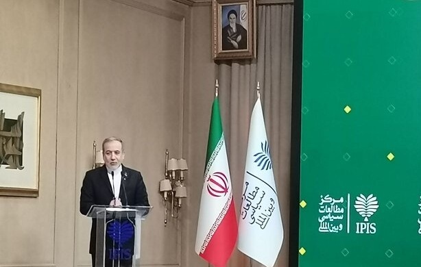 عراقچی: چرا انقلاب اسلامی در ایران رخ داد؟