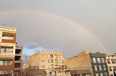 رنگین‌کمان در آسمان تهران