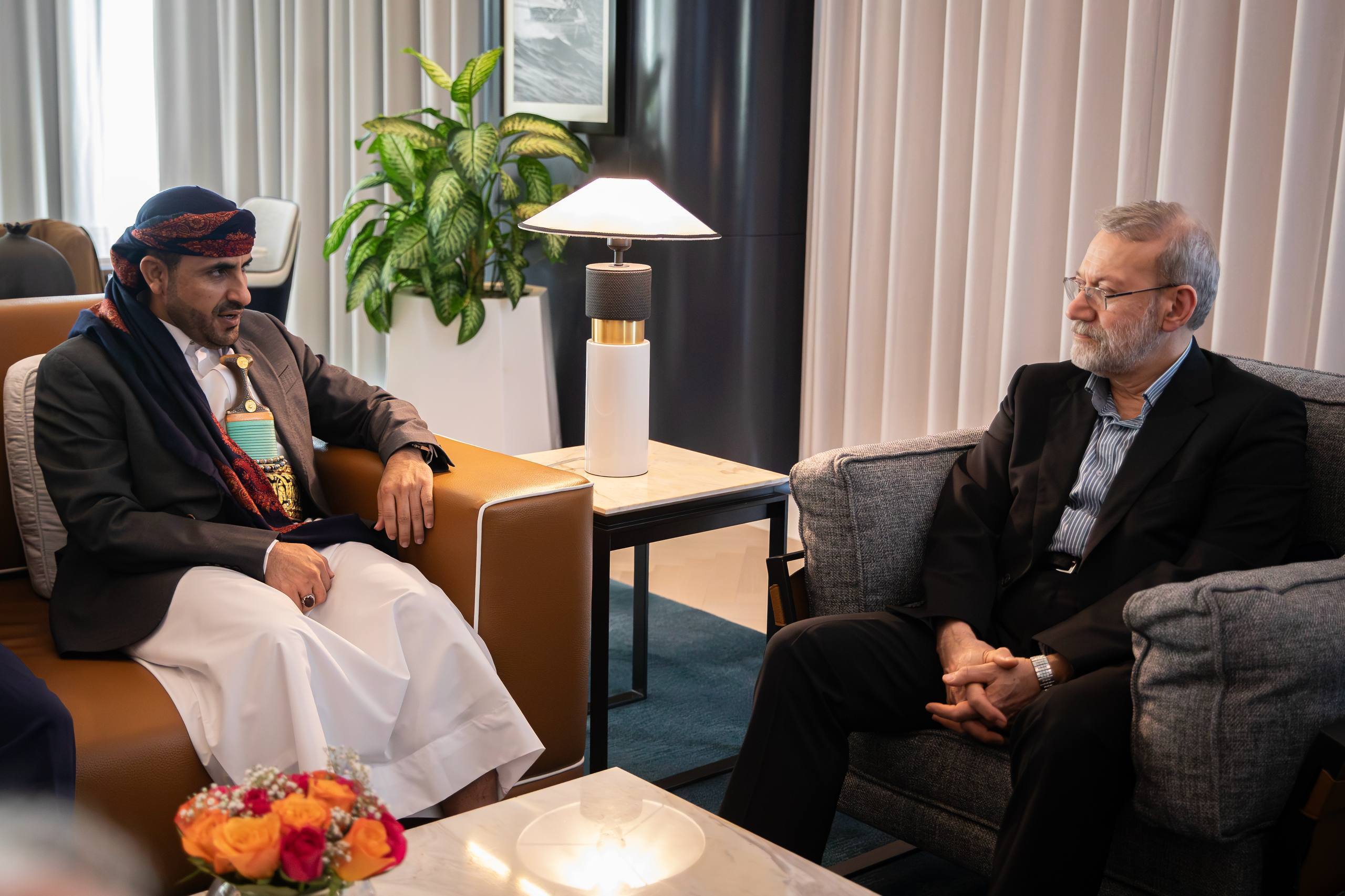 لاریجانی با سخنگوی انصارالله یمن دیدار کرد