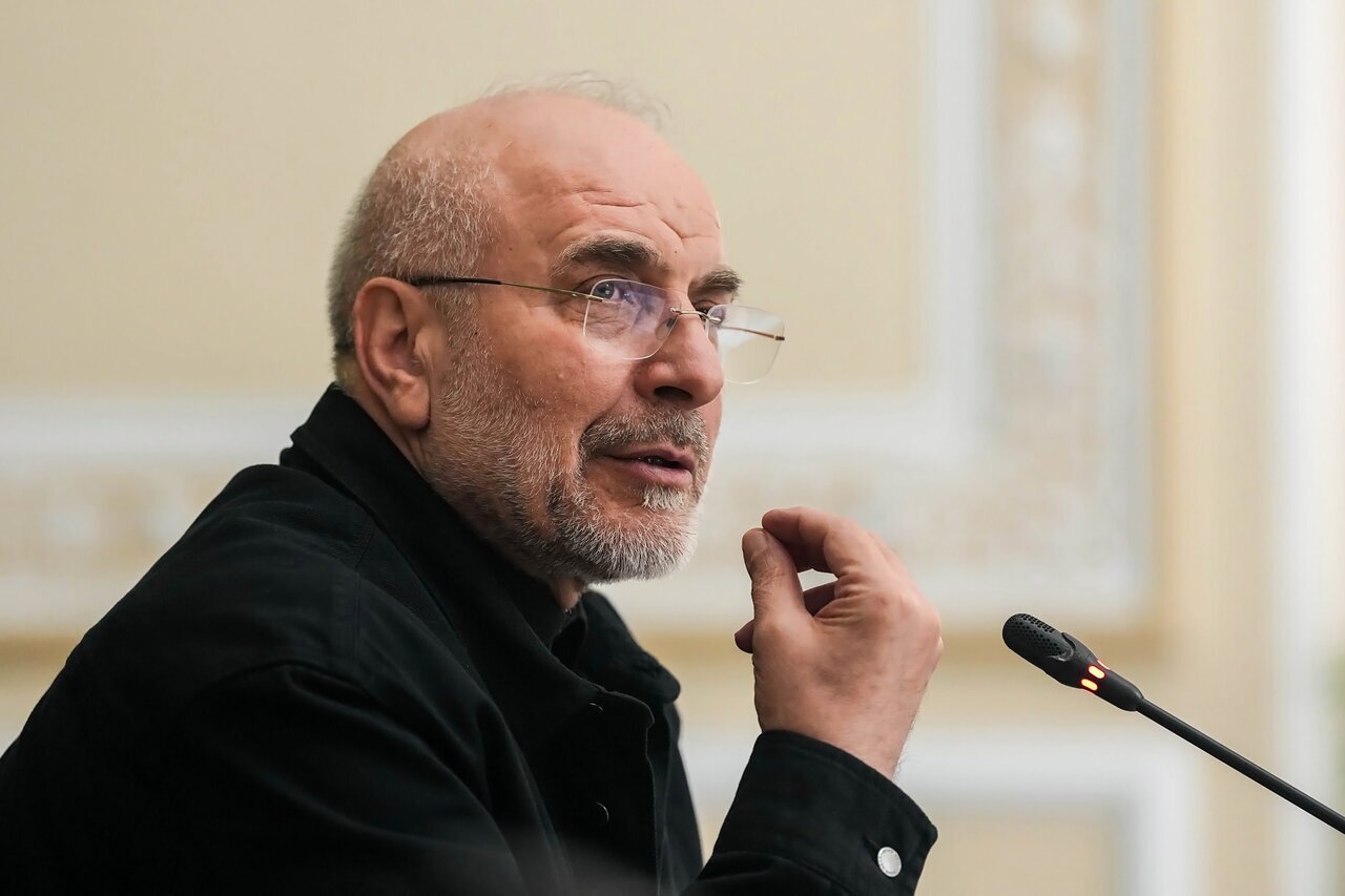 قالیباف: سپاه یک شغل اداری نیست قالیباف: سپاه یک شغل اداری نیست