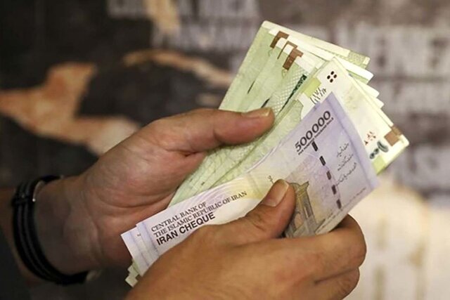 افزایش حقوق کارمندان ۲۱ تا ۴۳ درصد/ گرانی ۳۰ درصدی قیمت سوخت هواپیما افزایش حقوق کارمندان ۲۱ تا ۴۳ درصد/ گرانی ۳۰ درصدی قیمت سوخت هواپیما