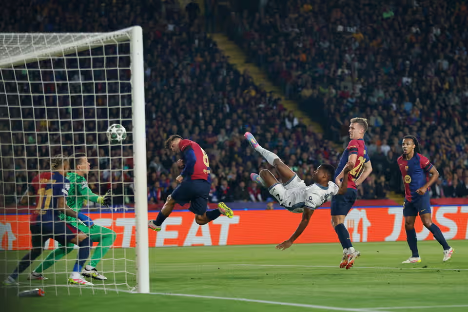 یک بازی جذاب و پرگل با حضور طارمی! یک بازی جذاب و پرگل با حضور طارمی!