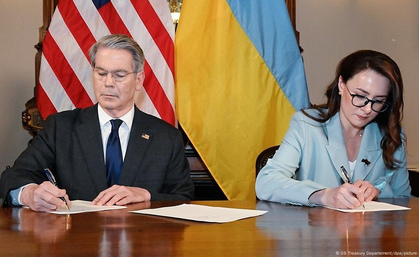 آمریکا و اوکراین «توافق تاریخی» را امضا کردند