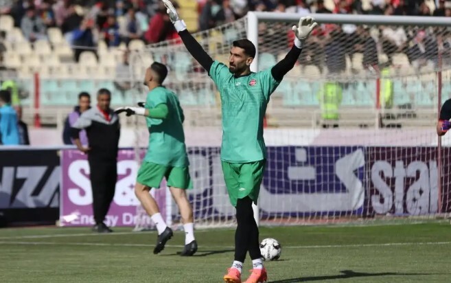 بیرانوند، رکورددار دستکش طلایی