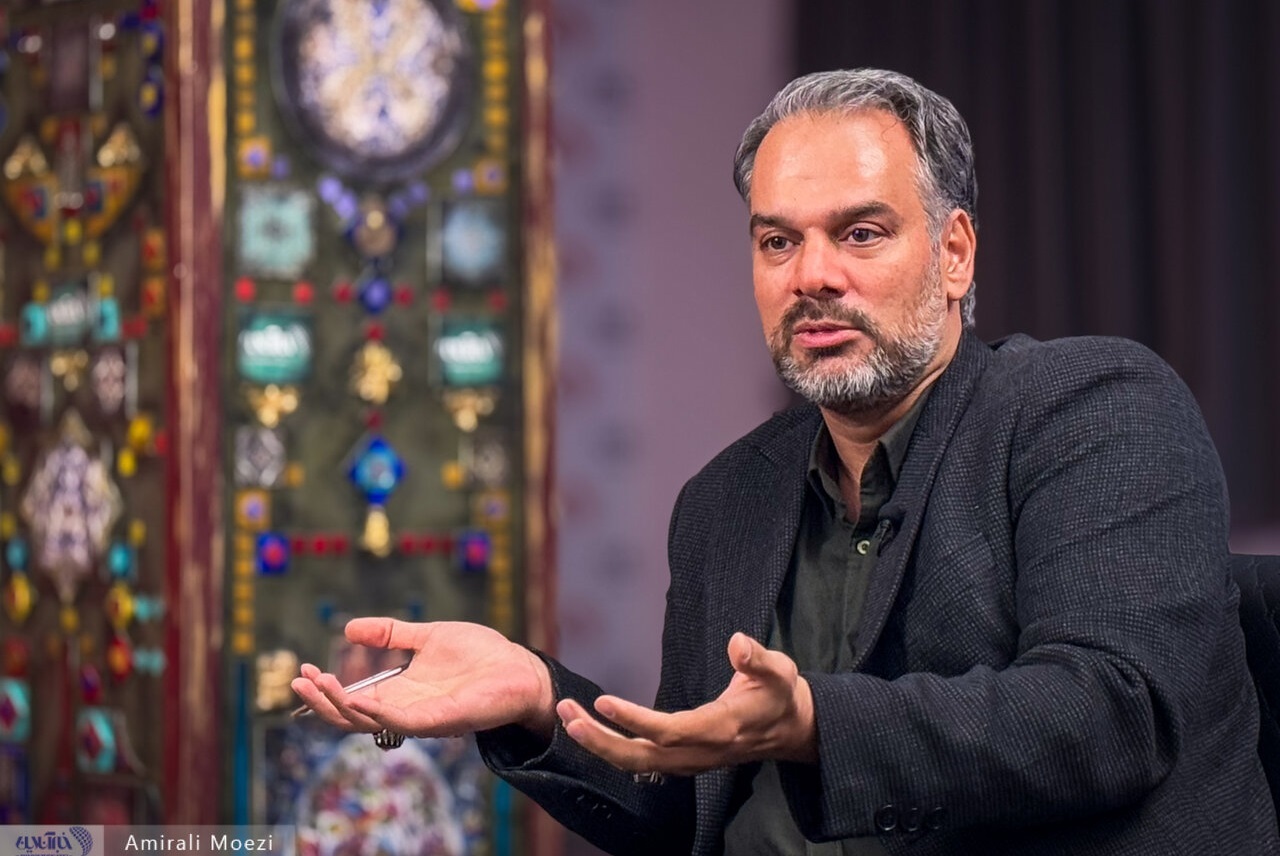 رشیدی‌کوچی: پزشکیان از وفاق با مردم غافل شده/ دولت، فیلترینگ را بردارد