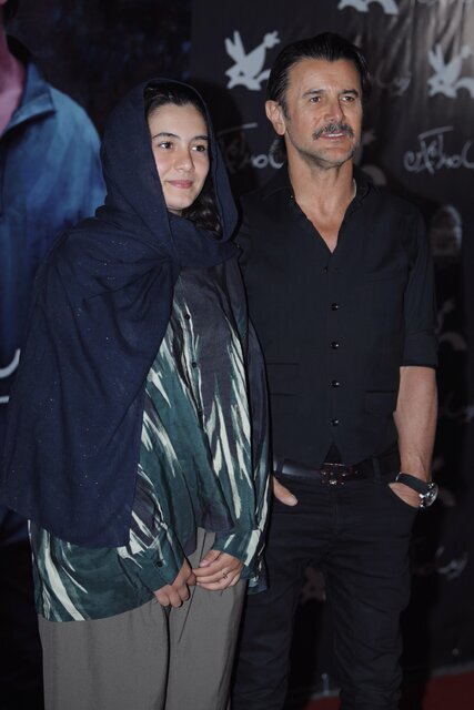 امین حیایی در اکران فیلم «زیبا صدایم کن» امین حیایی در اکران فیلم «زیبا صدایم کن»