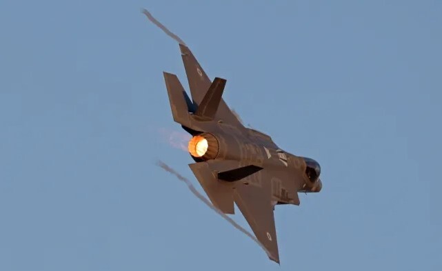 حملات هوایی اسرائیل به یمن با ۳۰ جنگنده/ آکسیوس: حملات با هماهنگی آمریکا انجام می‌شود