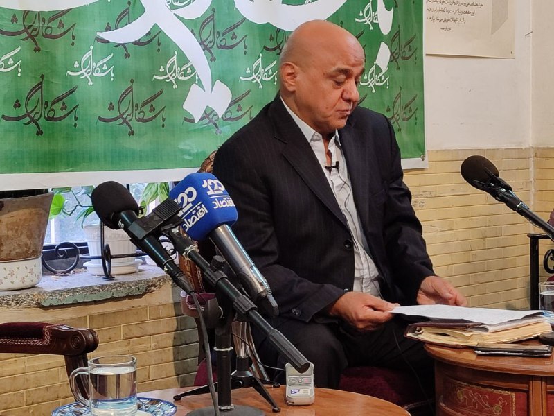 فرشاد مؤمنی: حرکت به سمت توزیع عادلانه قدرت، راه نجات امروز ماست