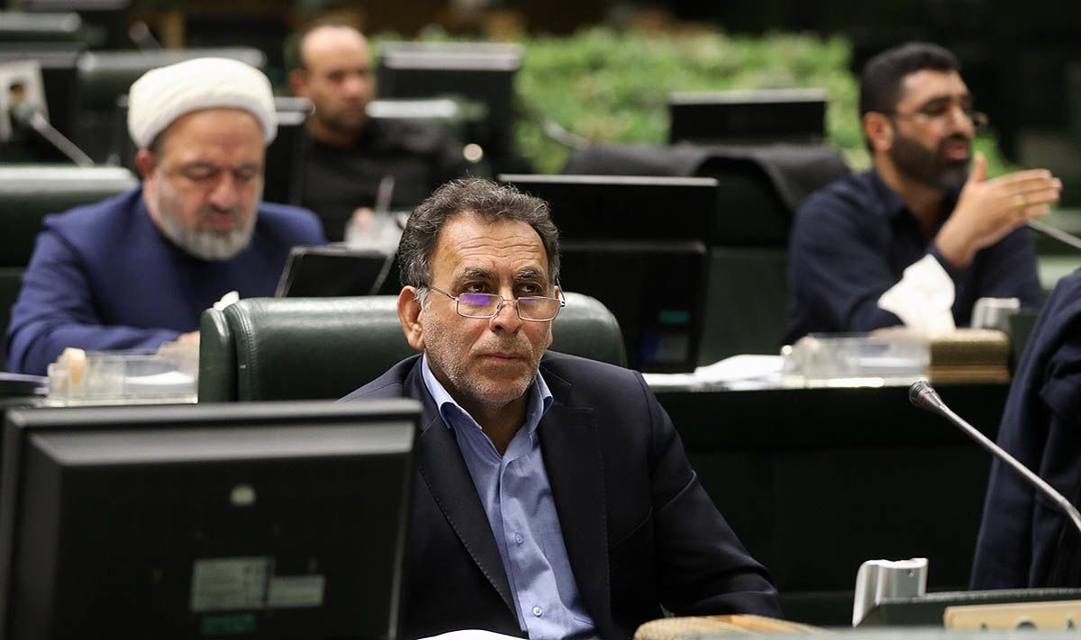 سپهوند: استیضاح هیچ کمکی نمی‌کند