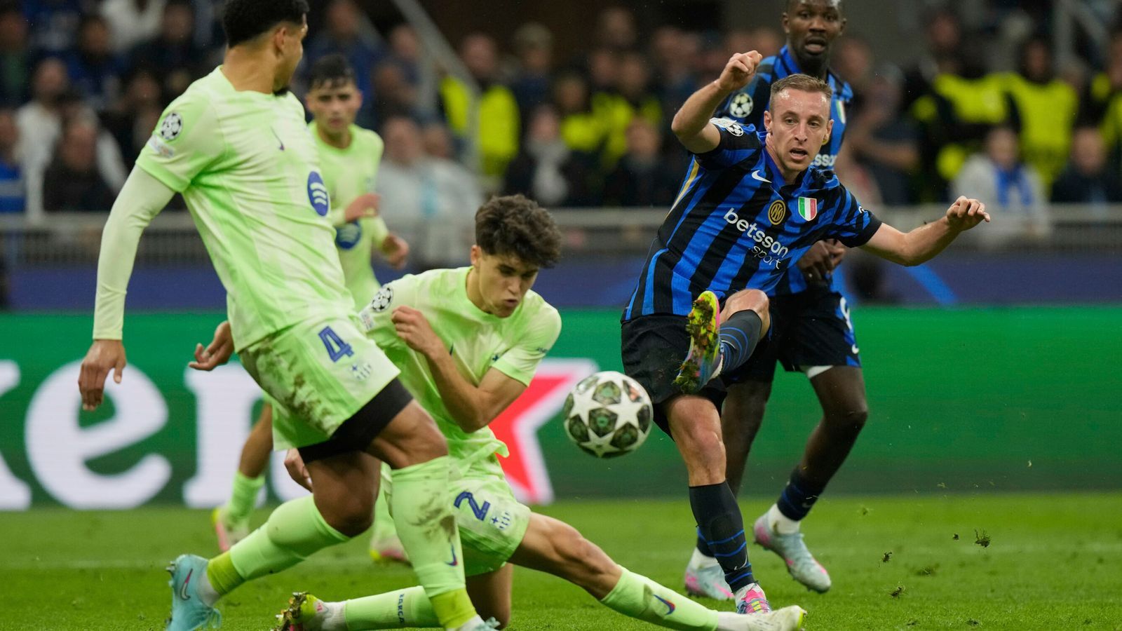 بازی جنونآمیز در جوزپهمهآتزا؛ فینال رویایی با پاس طارمی! بازی جنونآمیز در جوزپهمهآتزا؛ فینال رویایی با پاس طارمی!