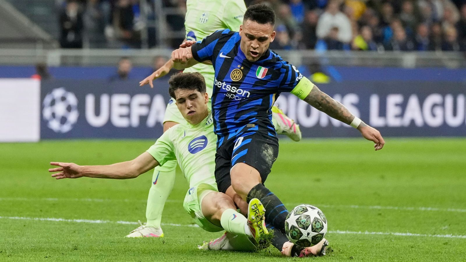 بازی جنونآمیز در جوزپهمهآتزا؛ فینال رویایی با پاس طارمی! بازی جنونآمیز در جوزپهمهآتزا؛ فینال رویایی با پاس طارمی!