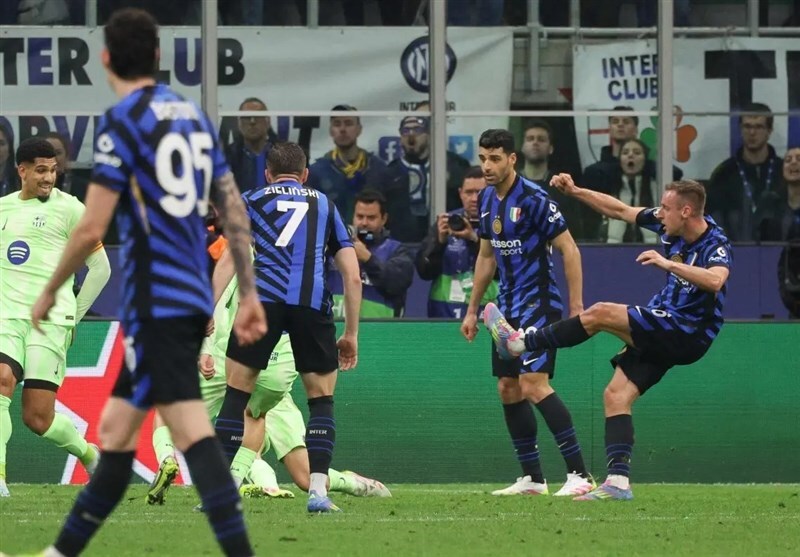 لحظات شیرین طارمی پس از صعود به فینال؛ تاریخسازی! لحظات شیرین طارمی پس از صعود به فینال؛ تاریخسازی!