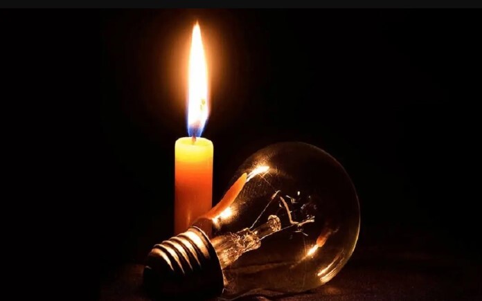 بحران انرژی؛ مردم بادبزن و آفتابه تهیه کنند! بحران انرژی؛ مردم بادبزن و آفتابه تهیه کنند!