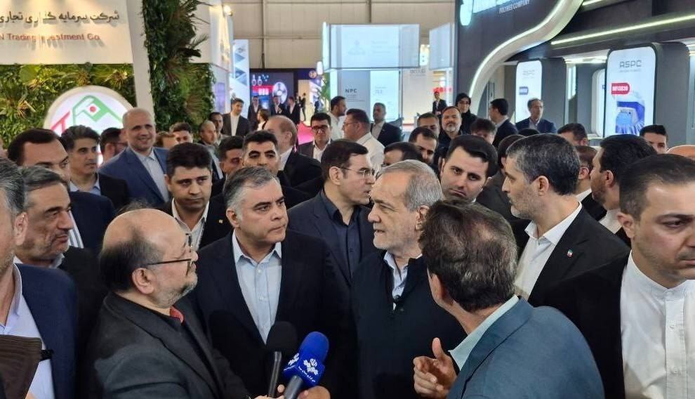 پزشکیان از نمایشگاه نفت بازدید کرد