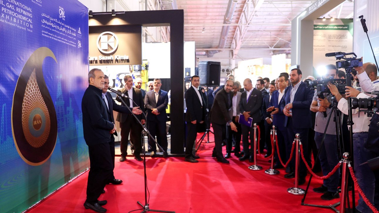 پزشکیان: اتصال شرکتهای حوزه نفت، گاز و پتروشیمی به دانشگاهها ضروری است پزشکیان: اتصال شرکتهای حوزه نفت، گاز و پتروشیمی به دانشگاهها ضروری است